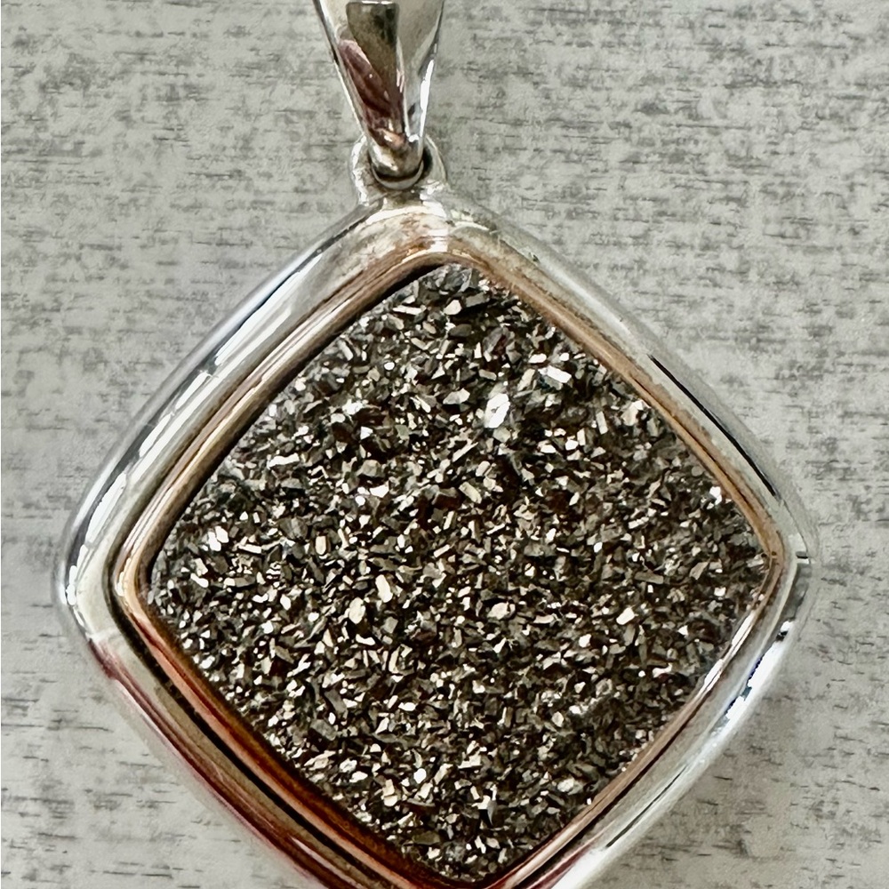 Sterling silver with 18k rose gold plated black Drusy pendant